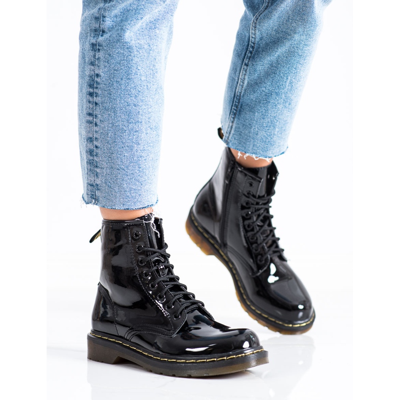 Queentina Fashionable lacquered hiking boots black 2 Queentina Fashionable lacquered hiking boots black 2