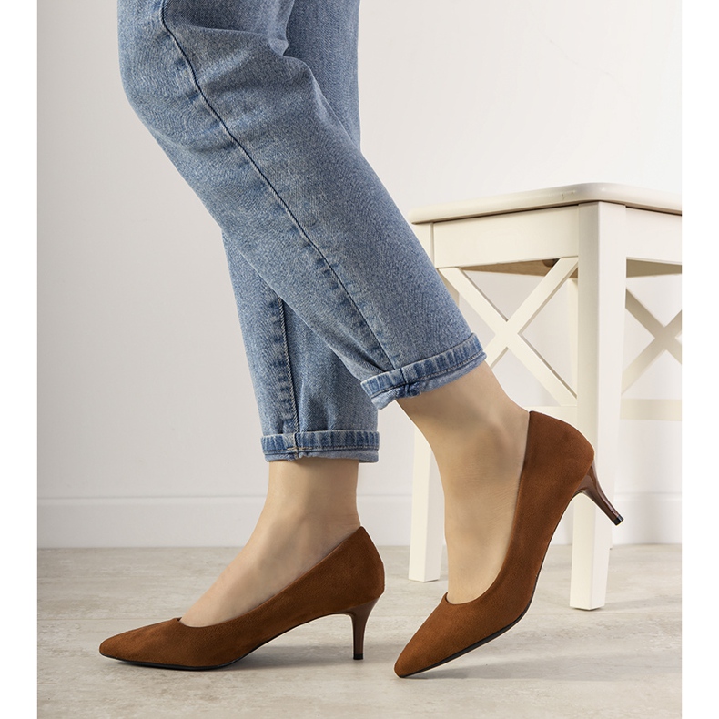Brown pumps on a Campbell low heel 2