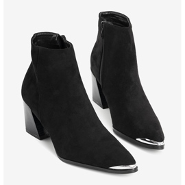Black Edith women's boots on the post 1