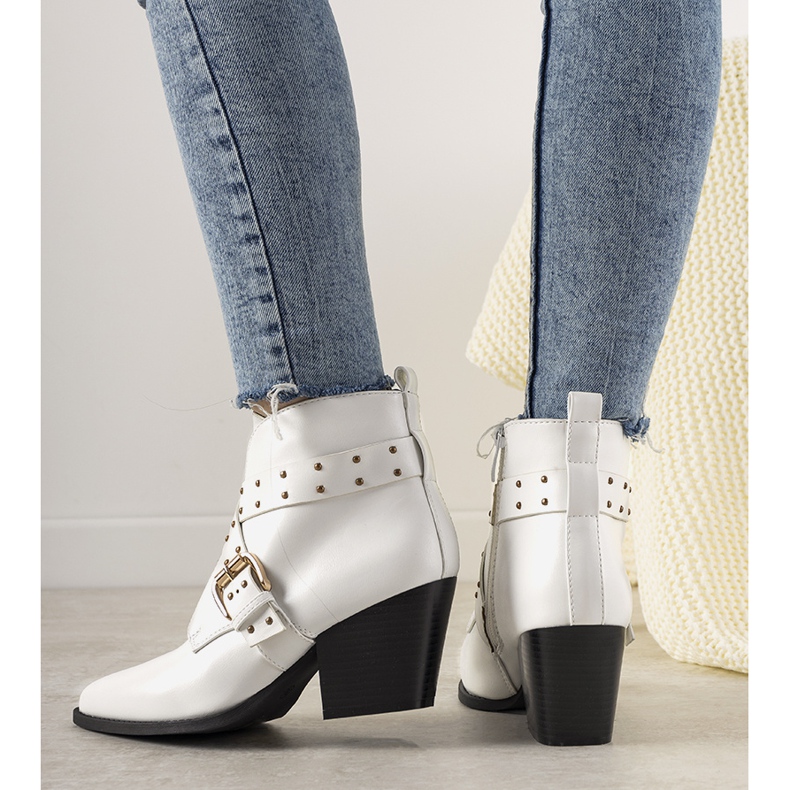White Jodhpur boots with a buckle and Rubio studs 1