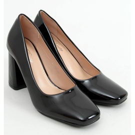 Pumps on the black post S-1008 Black 1