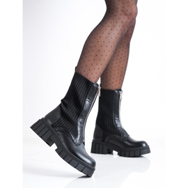 Seastar Black Workers With A Sock 2