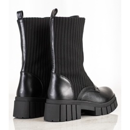 Seastar Black Workers With A Sock 1