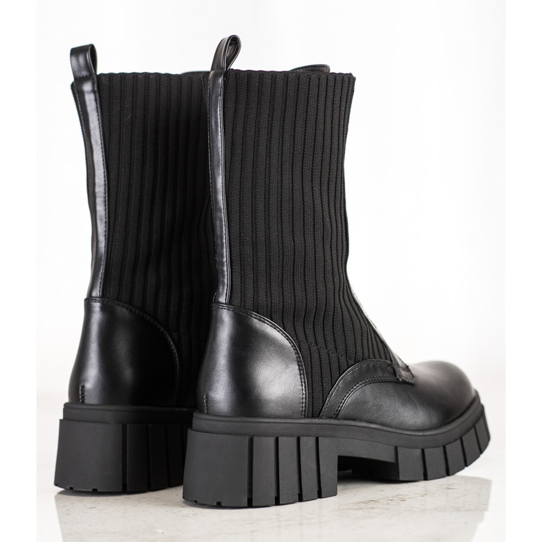 Seastar Black Workers With A Sock 1