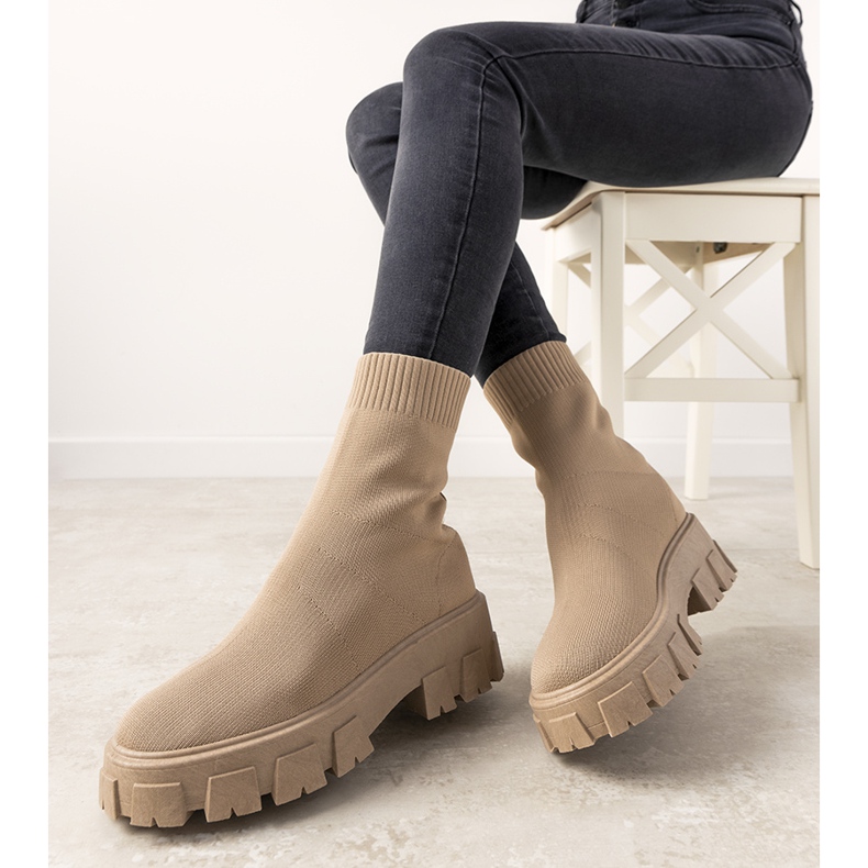 Beige boots with a thick sole Randy 1