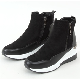 Black NB511 Black boots on a sports sole 1