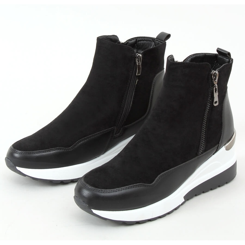 Black NB511 Black boots on a sports sole 1 Black NB511 Black boots on a sports sole 1