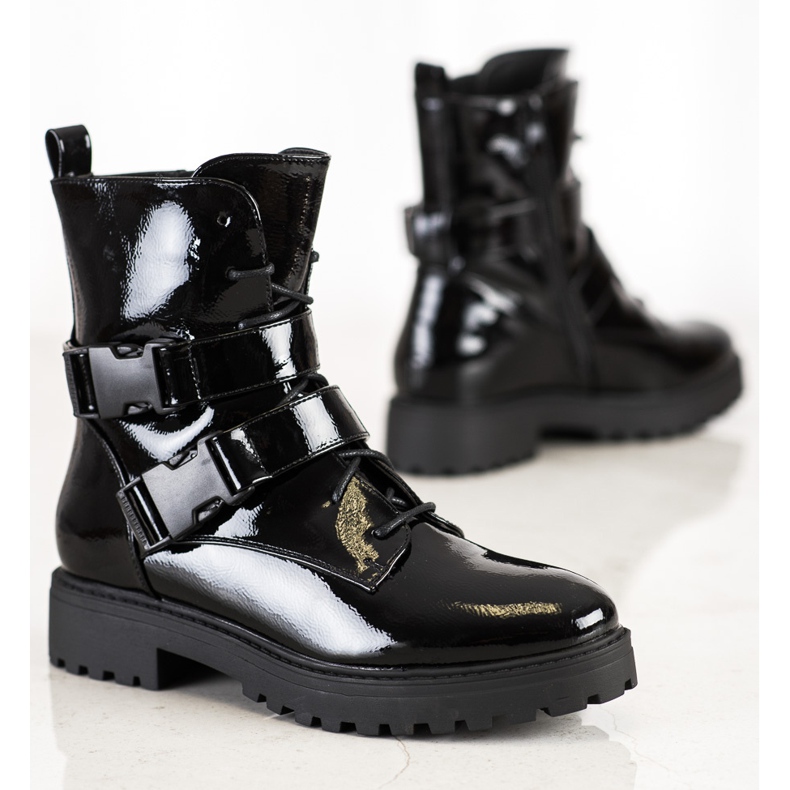 Bestelle Lacquered Workers With Clasps black 1