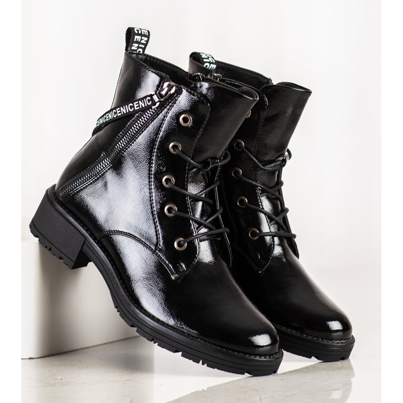 Boots with a decorative VINCEZA belt black 2
