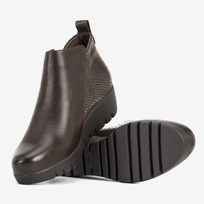 Brown boots on a delicate wedge Enrica 1