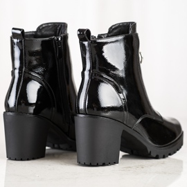 Bestelle Lacquered Boots On High Heels black 1