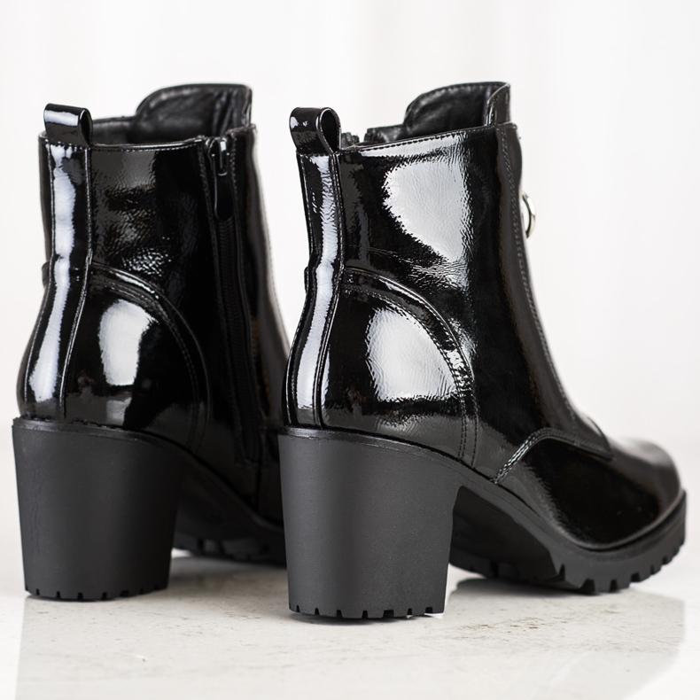 Bestelle Lacquered Boots On High Heels black 1