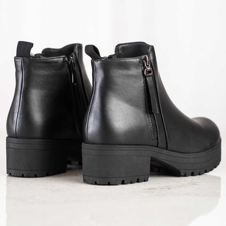 Clowse Comfortable Boots On The Platform black 1