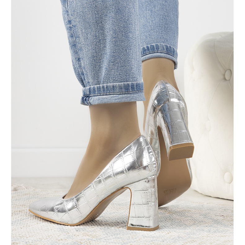 Silver pumps with a Matilda crocodile skin pattern 1