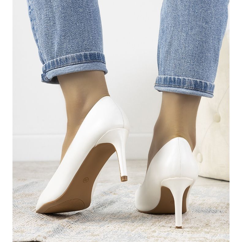 Classic white pumps on an Isla heel 1