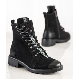 VINCEZA Black Workers 1