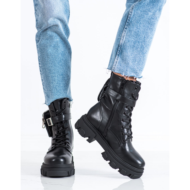 Fashionable Workers on the VINCEZA Platform black 2