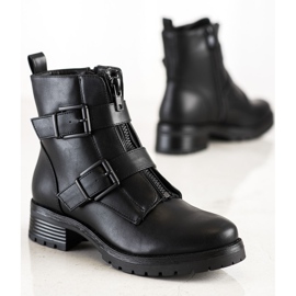 Queentina Warm Black Workers 1