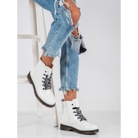 Boots With Decorative VINCEZA Binding white 2