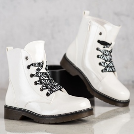 Boots With Decorative VINCEZA Binding white 1