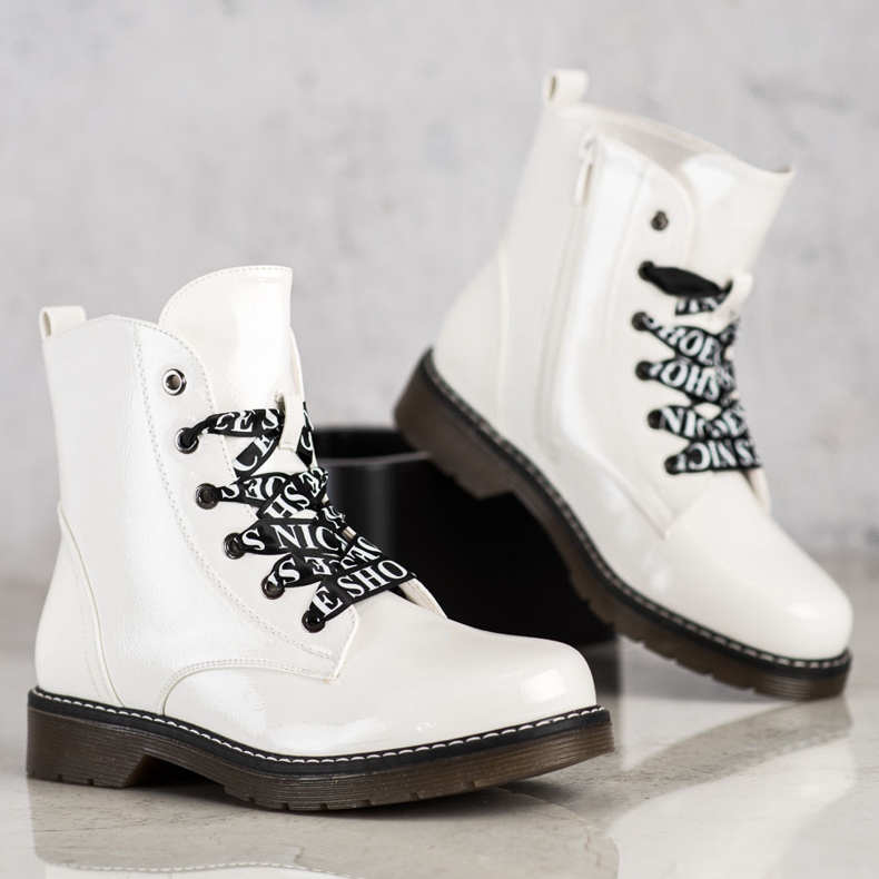 Boots With Decorative VINCEZA Binding white 1