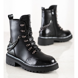 S. BARSKI Workers with a chain by S. Bararski black 1