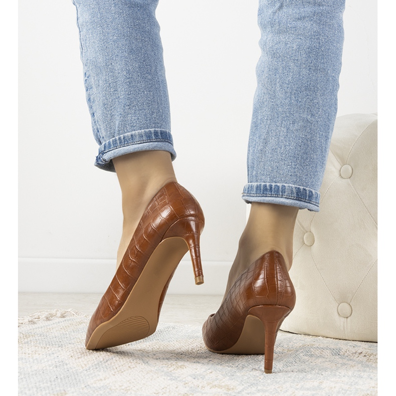 Brown pumps on a Byatt stiletto heel 1