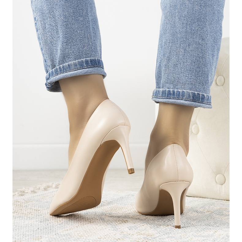 Beige classic pumps on the Isla stiletto heel 1