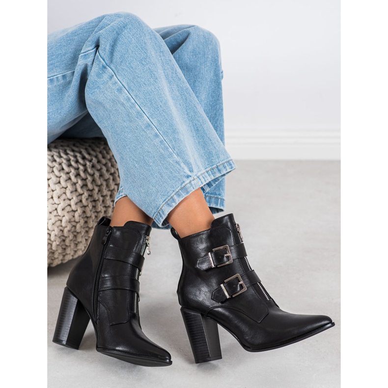 Stylish Boots In Spitz VINCEZA black 1 Stylish Boots In Spitz VINCEZA black 1