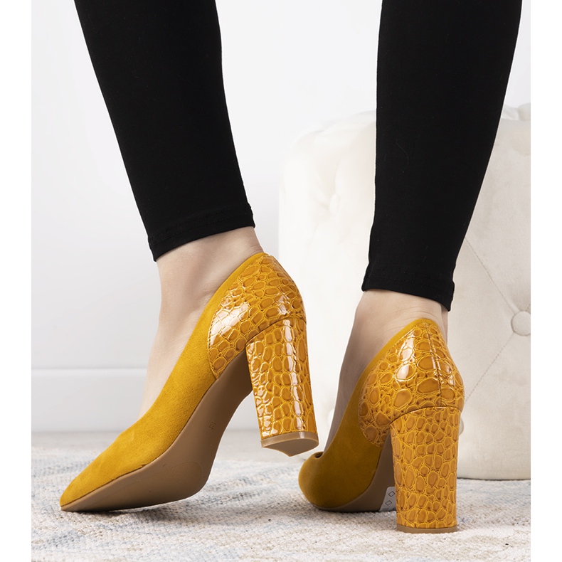 Mustard pumps on the Nutt post yellow 1