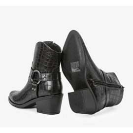 Black cowboy boots with crocodile pattern Lav 1