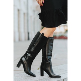 Black boots with Mona crocodile pattern on the post 1