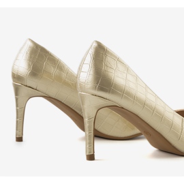 Gold pumps on a Byatt stiletto heel golden 1
