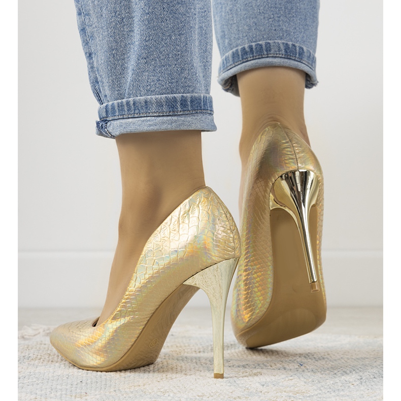 Craigie's gold holographic pins golden 1