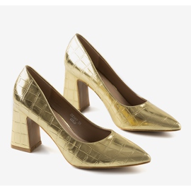 Golden pumps in the Matilda crocodile skin pattern 1