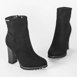 Black ankle boots on the Marissa post 1