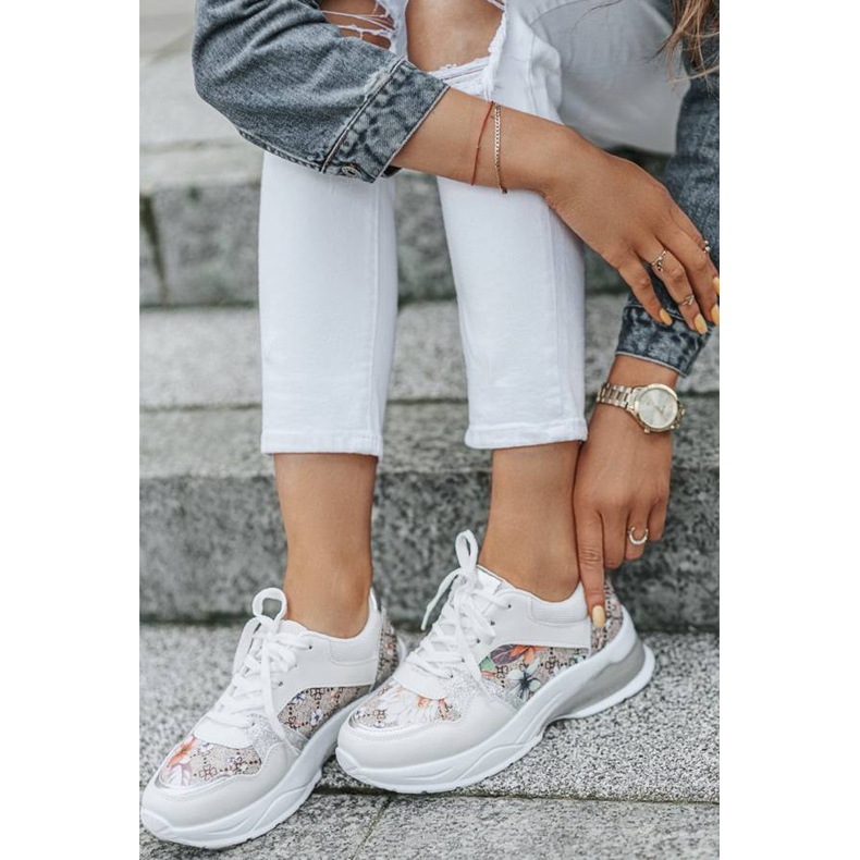 White women's sports shoes from Tia multicolored 1