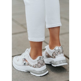 White women's sports shoes from Tia multicolored 2