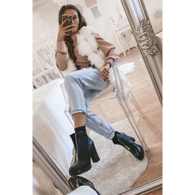 Black ankle boots with a Rocko zipper 1