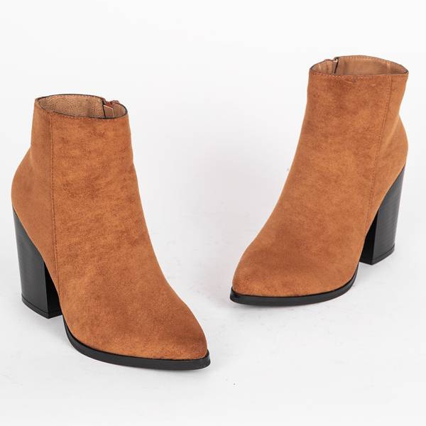 Brown ankle boots on the Mia post 1