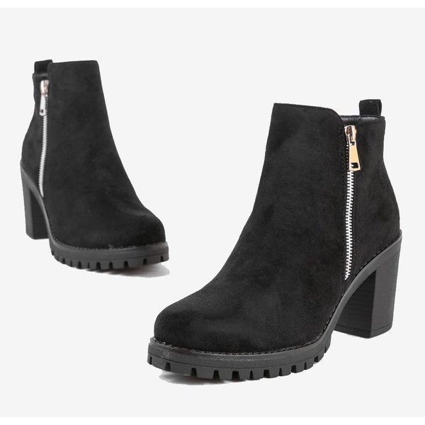 Black ankle boots on the Tiny post 2