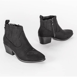 Ves black cowboy boots 1