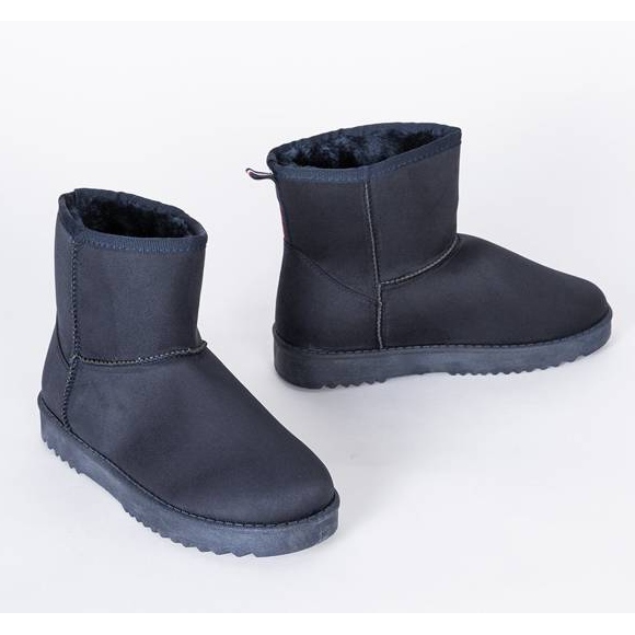 Emmie's navy blue flat-soled snow boots 1
