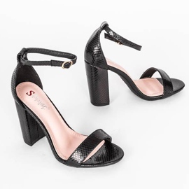 Black sandals on the Penelope post 1