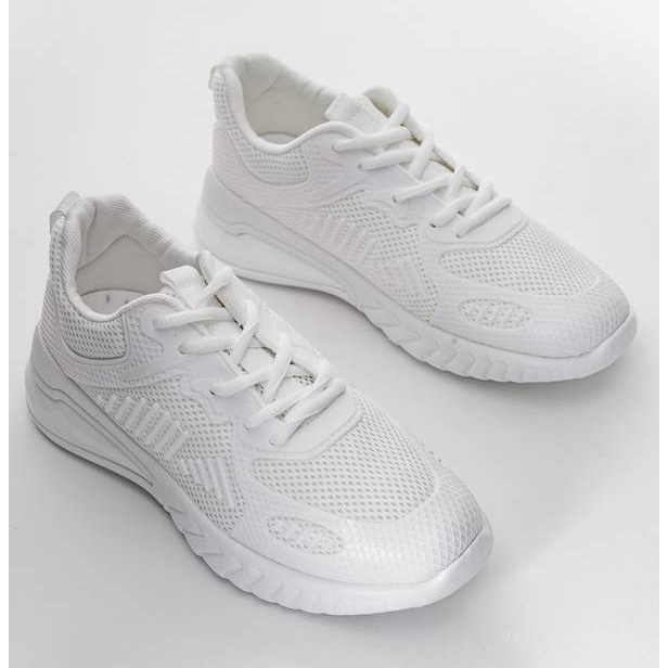 Be fit women's white sports shoes 1