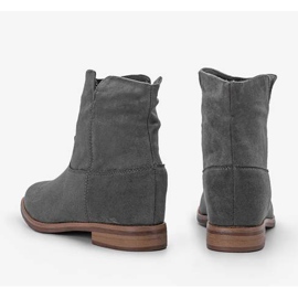 Gray boots on an indoor wedge Veni grey 2