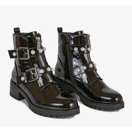 Shiny black Issa workers 1