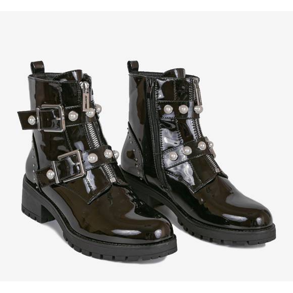 Shiny black Issa workers 1