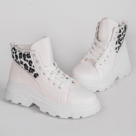 Animal leopard print boots in white 1