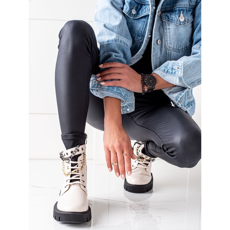 Seastar Workers With Fashion Chains beige 1